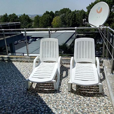 Apartment Viva Pantai Sunny Bagian luar foto